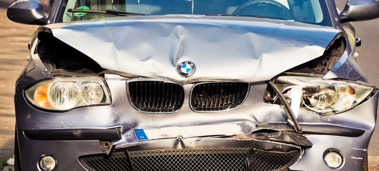 Auto BMW Defekt nach Unfall